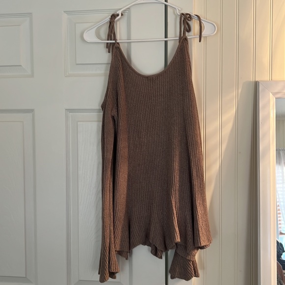 Express long sleeve open shoulder sweater - Picture 2 of 4